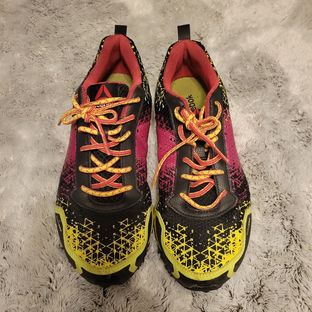 Women's Reebok Size 9 Sneakers